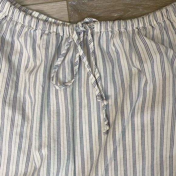 Madewell striped off the should top - Picture 4 of 5